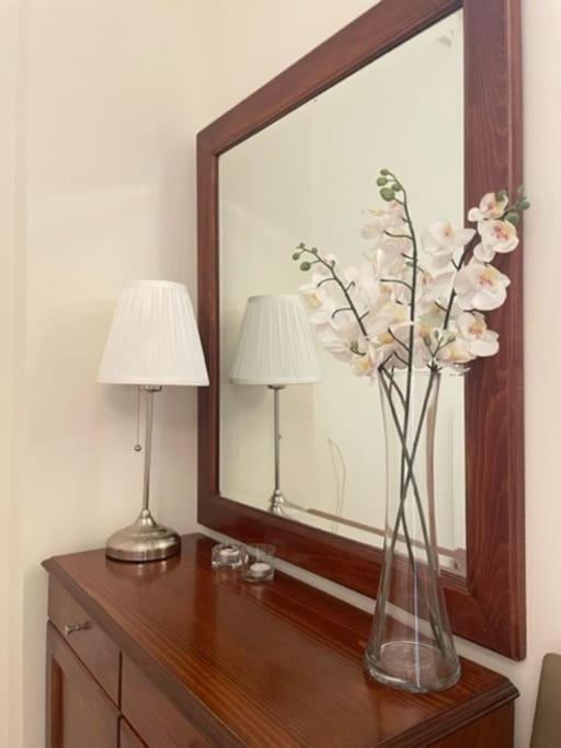 Crimson Suite: 1-Bedroom Apartment In 테살로니키 외부 사진